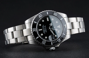 Is the Clean Factory Rolex 3235 Black Submariner Replica Worth Buying?