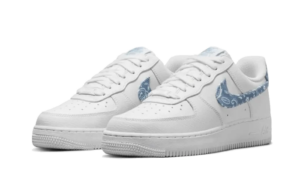 07 Essential White Worn Blue Paisley