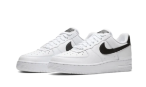 07 White Black Pebbled Leather
