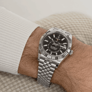Sky-dweller black dial jubilee 42mm