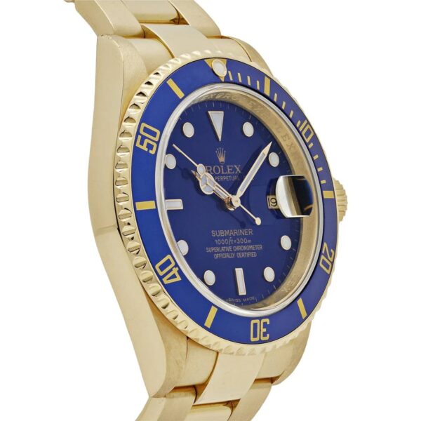 Submariner watch