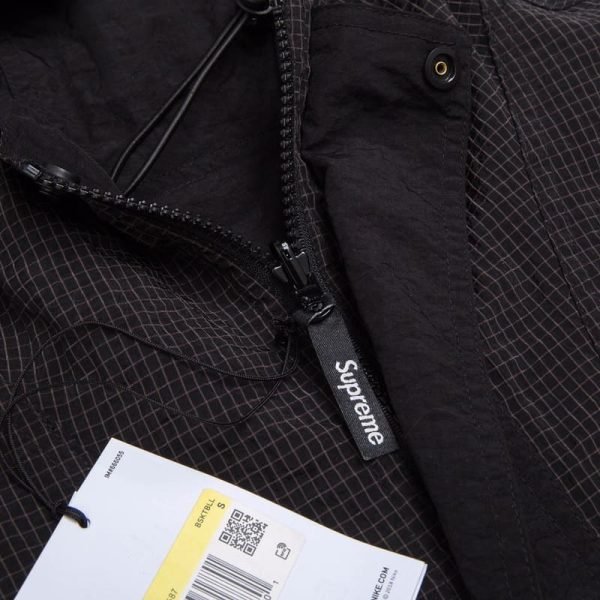 Supreme Hoodie
