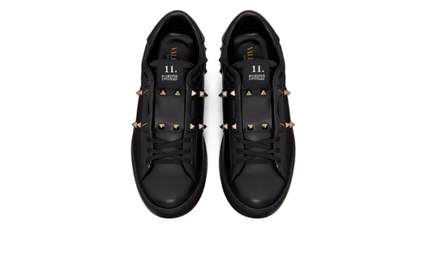 BLACK TIPS