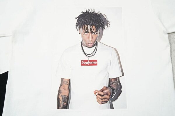 Supreme T-Shirt
