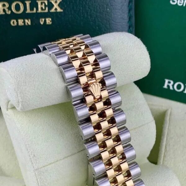 Date Just Champagne Gold