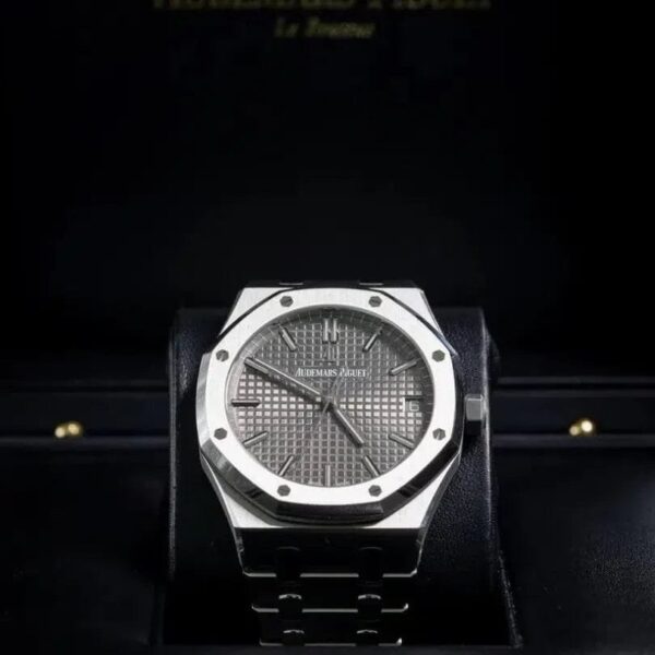 Royal Oak Offshore “Gray” 15400 ADP007