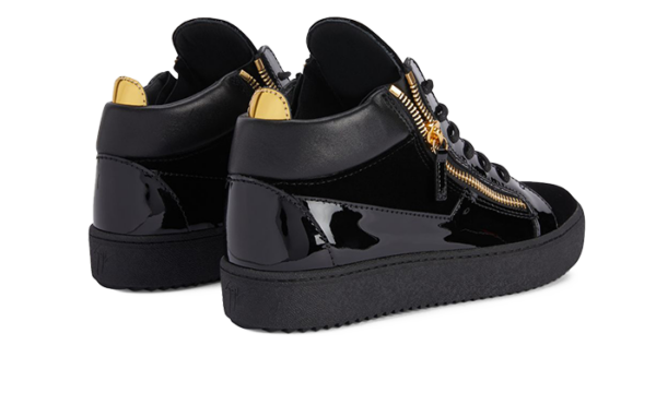 Kriss black