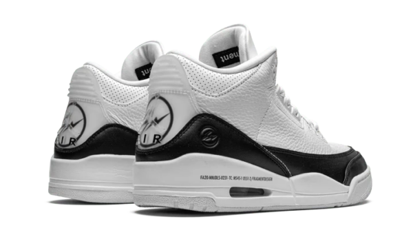 Fragment White Black