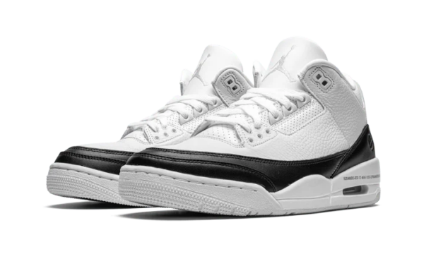 Fragment White Black