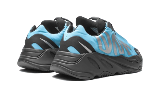 700 MNVN Bright Cyan