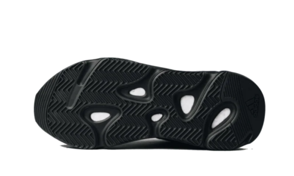 700 MNVN Triple Black
