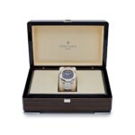 Nautilus 5811/1G-001 White Gold Blue Dial