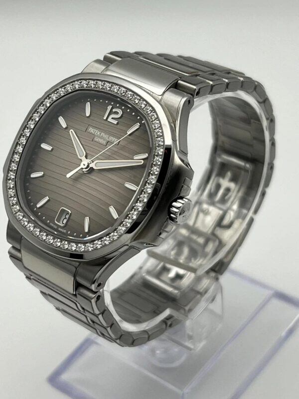 Nautilus 7118/1200A-011 Ladies' Steel Gray Dial Diamond Bezel (2023)
