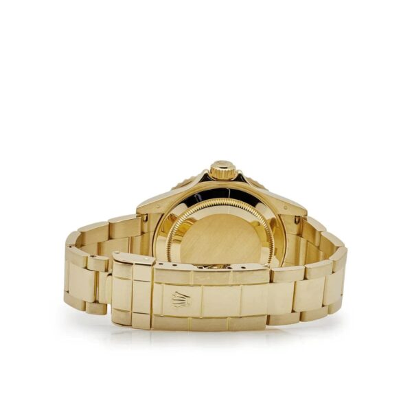Submariner Date 16618LB Yellow Gold Blue Dial