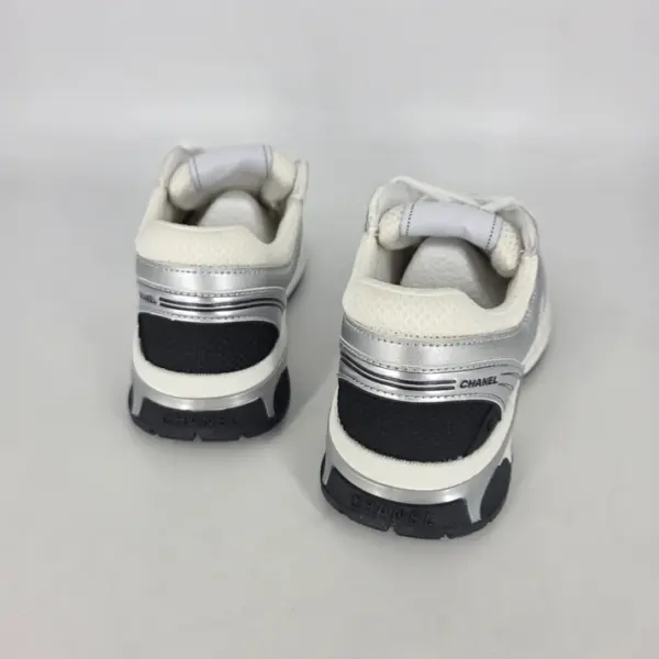 Metallic CC Runner