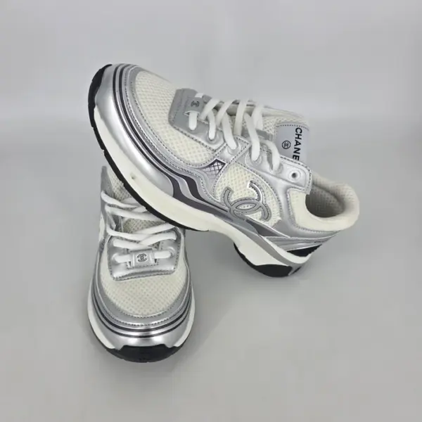 Metallic CC Runner
